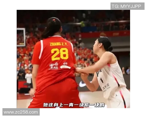 姚明泪洒赛场背后故事揭示女篮奋斗与团结的力量