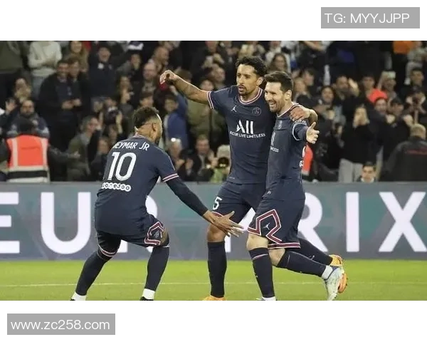 友谊赛巴黎圣日耳曼小胜本菲卡红牌事件引发全场热议 友谊赛巴黎圣日耳曼小胜本菲卡红牌事件引发全场热议