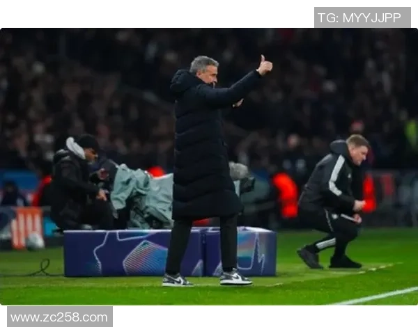 德甲惊现冷门巴黎圣日耳曼大胜里昂引发全场狂欢