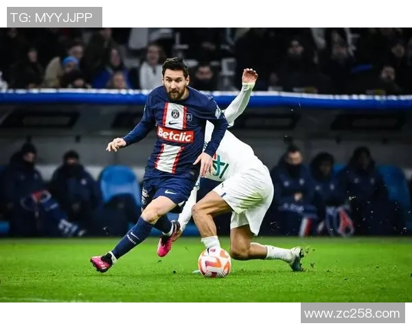 世界杯精彩对决里昂险胜巴黎圣日耳曼红牌事件引发全场热议 世界杯精彩对决里昂险胜巴黎圣日耳曼红牌事件引发全场热议